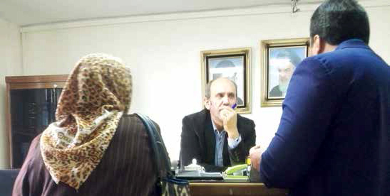 پای همسرم 2 سانت کوتاه است می خواهم طلاقش دهم / درخواست بی شرمانه نادر در دادگاه تهران + عکس