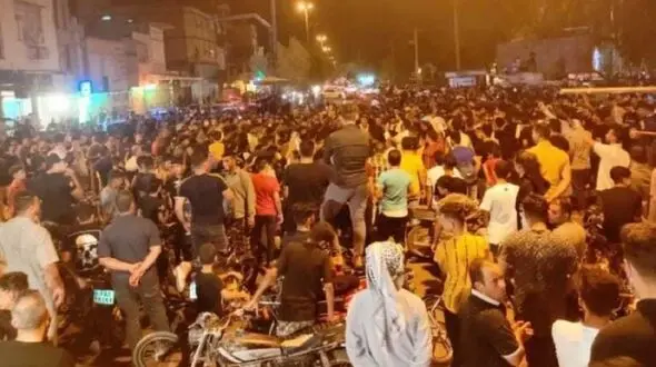 معترضان بازداشت شده خوزستان را زودتر آزاد کنید !