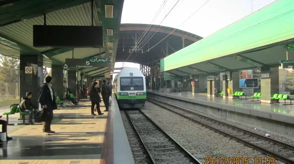 رئیس مرکز ارتباطات شهرداری: در حادثه "عجیب" مترو تهران کرج، دو قطار شاخ به شاخ نشده اند 