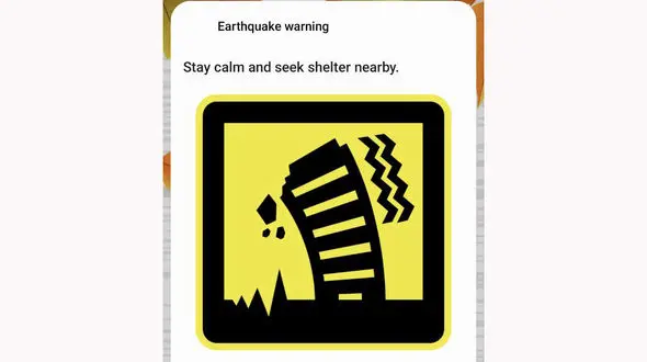 جنجال هشدار زلزله روی موبایل ایرانی ها ! / علت آلارم زلزله روی موبایل ها چه بود  ! / هک بود یا هشدار گوگل !