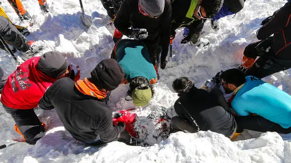 شرایط بد خانواده های داغدیده کوهنوردان حادثه دیده اشترانکوه