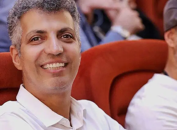 فیلم گیتارزنی عادل فردوسی‌پور برای بیرانوند و آوازخوانی دروازه‌بان تیم ملی قبل از راهی شدن به خدمت سربازی 
