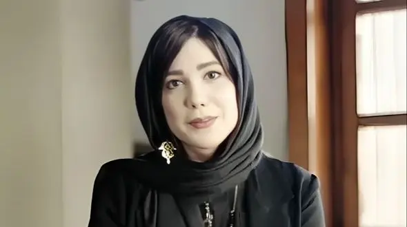 فیلم / رونمایی غیرمنتظره باران نیکراه پس از جلسه دفاع دکتری فیزیک: « من شاعرم و عاشق ادبیات ...شاید این مدرک به کارم نیاید، اما...»!