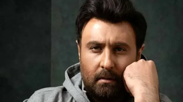 (ویدیو) محمد علیزاده: من تو زندگیم هر موقع مهندسی کردم باختم ، دنیا برای دیوونه هاست اصلا...