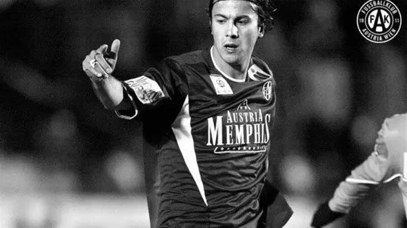 بازیکن سرشناس تیم ملی به قتل رسید / قاتل خودکشی کرد ! + عکس