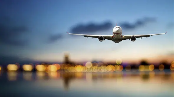 وحشت در آسمان اصفهان / مسافران پرواز شماره 5695 آبادان جان سالم به در بردند