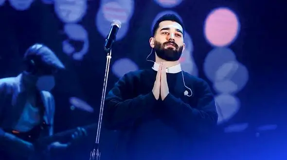 دانلود آهنگ باشکوه علی یاسینی به نام جنگ / از آسمون سنگ بیاد حتی اگه جنگ بشه دل من تورو میخواد میدونی حقشه