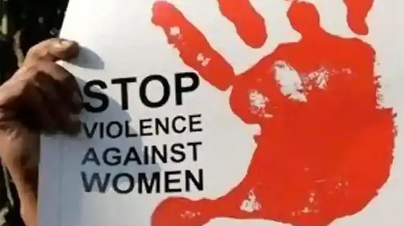 آزار شیطانی گروهی 4 مرد به یک دختر  در مزرعه ! / هند