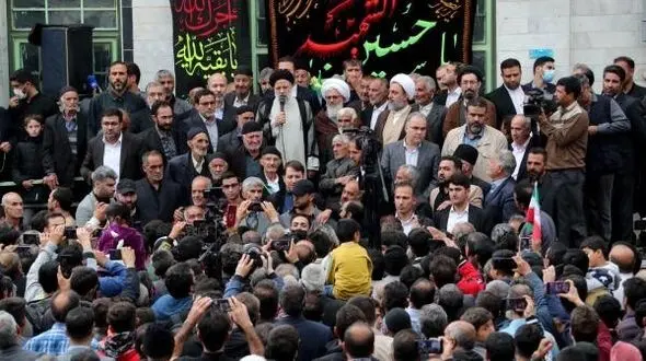 مردم ایران مثل گذشته به کوری چشم دشمن با اراده پولادین کشور را به پیش خواهند برد