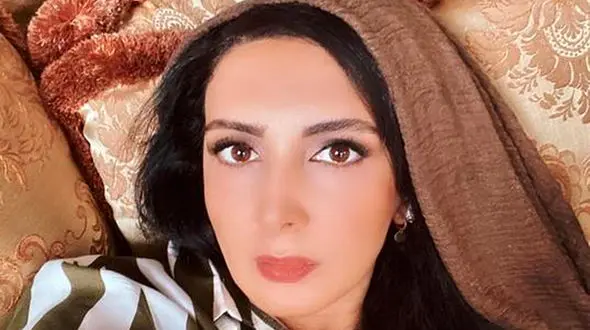 فیلم شرم آور از اعتیاد زشت لیلا بلوکات ! / چقدر حرفه ای پک می زند !