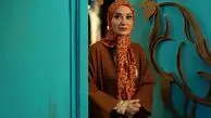 نگاهی به چیدمان منزل شاهانه و سنتی نسرین نصرتی «عمه فهیمه پایتخت» و همسر هنردوستش/ از حیاط سرسبز و حوض آبی و گل‌های خوشرنگ بهاری تا مبلمان مدرن و پرده‌های اعیانی