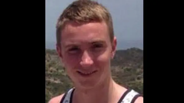 تجاوز به دختر باکره توسط مامور پلیس هوسباز+عکس