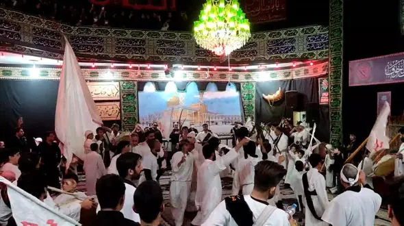 فیلم عزاداری سالار شهیدان با صدای سنج و دمام 