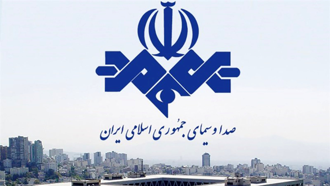 عکس 2 خانم مجری با دو پوشش متفاوت در تلویزیون ایران ! / یکی برای خارجی ها یکی برای ایرانی ها !