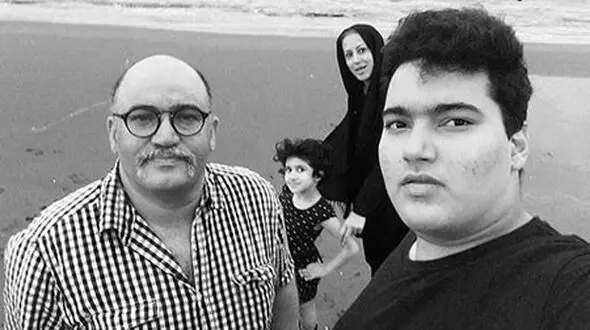 سلفی ساحلی آقای بازیگر همراه تمام اعضای خانواده اش +عکس 