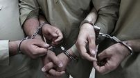 فیلم وحشت آور از حمله شرور قمه کش به مامور  پلیس تهران در مرتضی گرد / ببینید