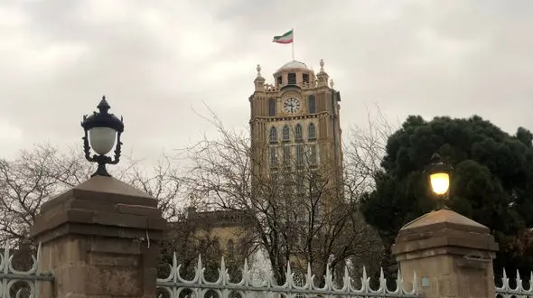 تبریز در بن‌بست بی‌نظمی؛ خیابان‌های تبریز زیر سایه هرج‌ومرج رانندگی و آسفالت فرسوده