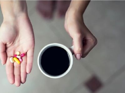 چطور قهوه می‌ تواند اثر آنتی‌ بیوتیک‌ ها را تغییر دهد؟