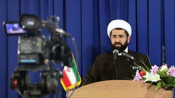 دردسرهای آشنایی امام جمعه اسالم با جنیفر لوپز، تیلور سوئیفت و نیکی میناژ