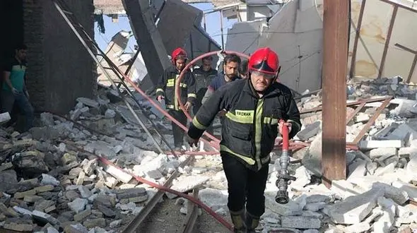 فیلم لحظه آتش گرفتن یک هتل اطراف حرم امام رضا(ع) + عکس