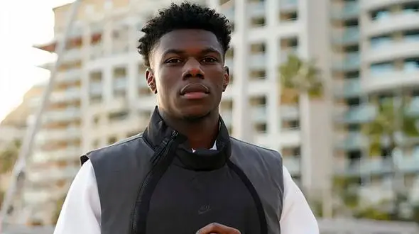 امباپه به دنبال خرید شوامنی برای پاری سن ژرمن!