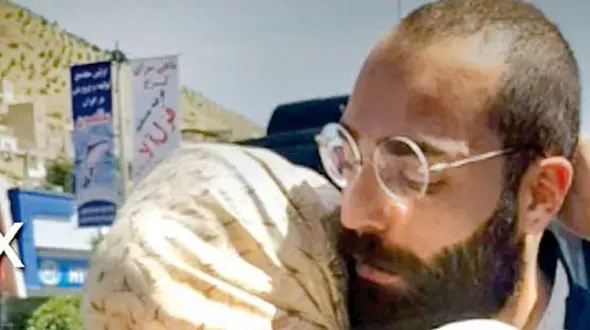 حمید صفت باز به زندان بر می گردد + عکس آزادی