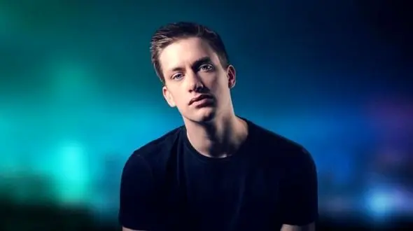 استندآپ کمدی که باعث طلاق 30 زن و شوهر جوان شد! + عکس 