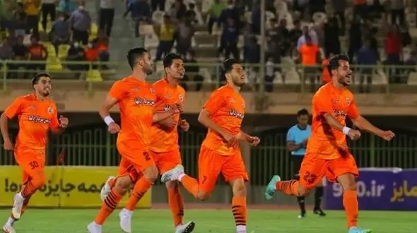 شکست ملون و صدرنشینی مس کرمان