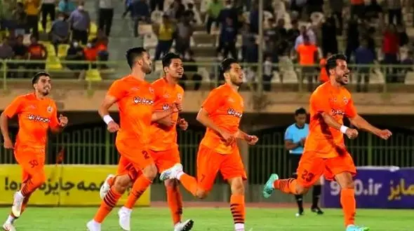 شکست ملون و صدرنشینی مس کرمان