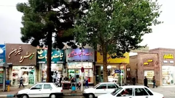 شیرینی در نیشابور؛ تابلوی شاعرانه و ویترین اصیل که همه را جذب می‌کند