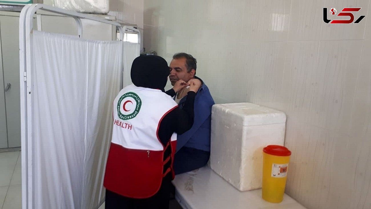 قوسیان مقدم: هلال احمر ظرفیت تزریق روزانه 100 هزار دُز واکسن کرونا را دارد / وزارت بهداشت اجازه نمی دهد + صوت