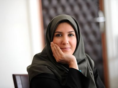 فیلم آواز باشکوه ؛ پریسا مقتدی خیره کننده در آهنگ بابک افرا ! / چقدر خوبیم ما ! +   موزیک ویدیو بدل 