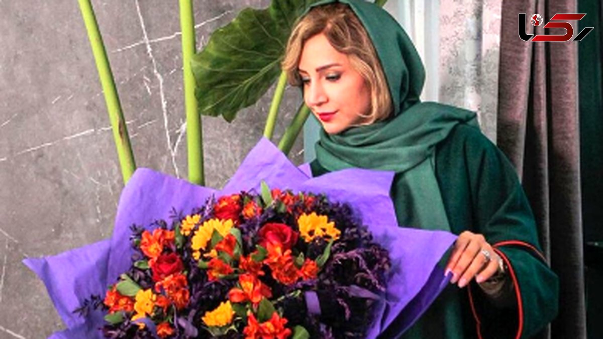 میزبانی شبنم قلی‌خانی از پسر کوچک آیت الله هاشمی‌رفسنجانی؛ اهدای گل توسط یاسر هاشمی به خانم بازیگر و دوستانش+عکس