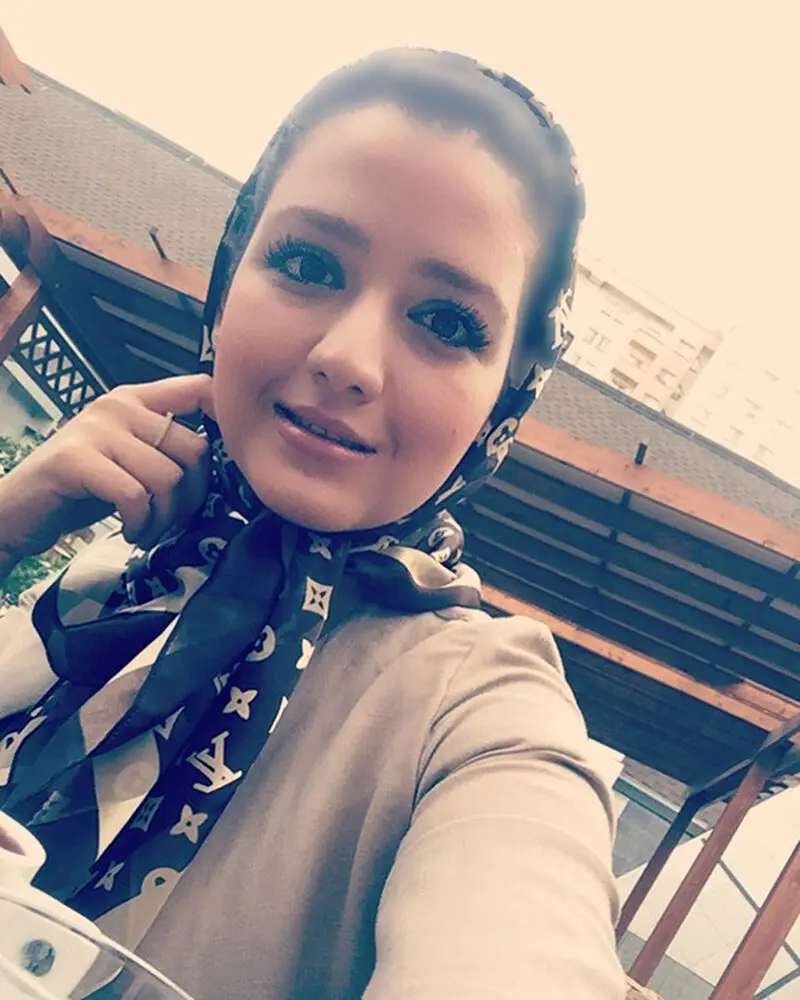 روژان آریامنش
