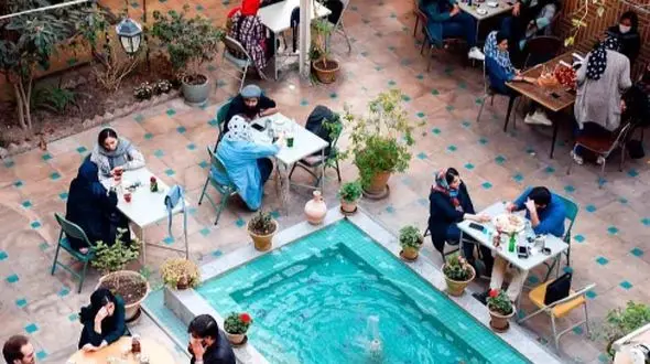 عکس / سنگ تمام کافه‌ دار شیرازی در اقدامی حیرت‌ آور برای پاکبانان شهر!