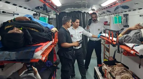 برخورد اتوبوس زائرین در محور بصره–شلمچه با جدول کنار جاده / 61 مصدوم و فوتی برجا ماند