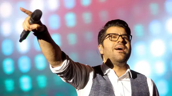 کنسرت موسیقی حامد همایون در برج میلاد + عکس و فیلم
