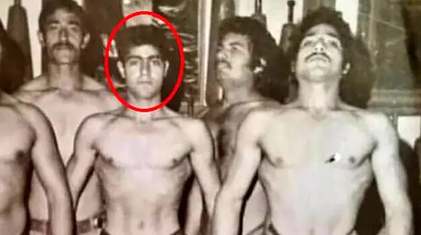 تصویری از شهید سلیمانی در زورخانه