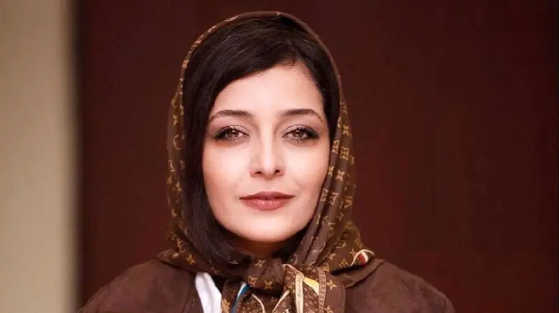 ساره بیات