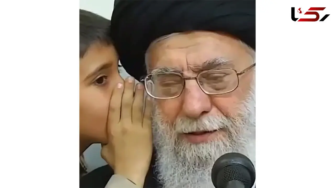 سخن درگوشی پسر شهید با رهبر انقلاب / اشک هایی که به عشق زینب و پدر شهیدش ریخت!