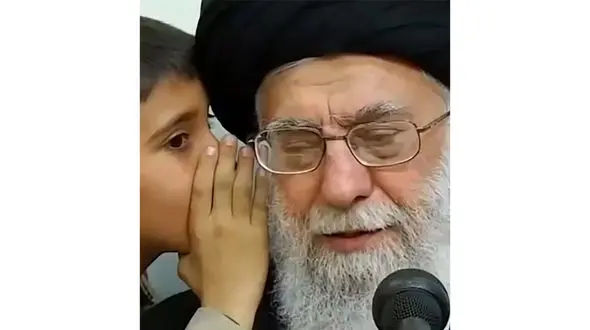 سخن درگوشی پسر شهید با رهبر انقلاب / اشک هایی که به عشق زینب و پدر شهیدش ریخت!