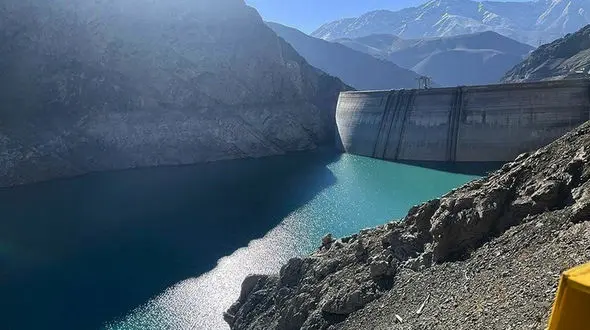 سرریز شدن سدها بحران آب را کم نکرده/ وضعیت سدها مشابه سال گذشته است/ ۹۰۰ میلیارد تومان بودجه برای چاه‌های جدید!