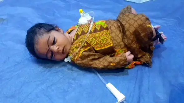 عملیات نجات اورژانس برای یک کودک زائر اربعین + عکس و فیلم