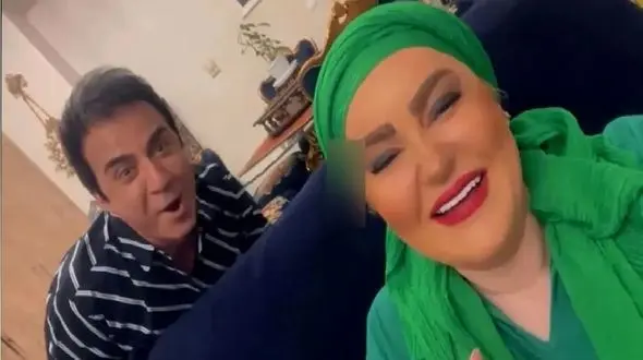 سکانس خندان/دل و قلوه مادر عمو پورنگ و نعیمه/میگه واسه مادر من معینه ای