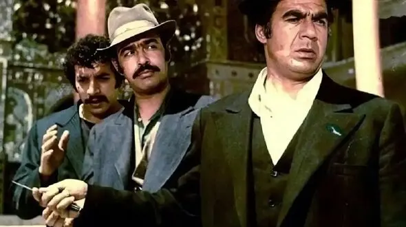 فیلم / مرتضی عقیلی، بازیگر قدیمی سینما: ناصر ملک مطیعی بهم یاد داد که ماشین گرانتر دستمزدم را بیشتر می کند / با پیکان یه قیمت بود 