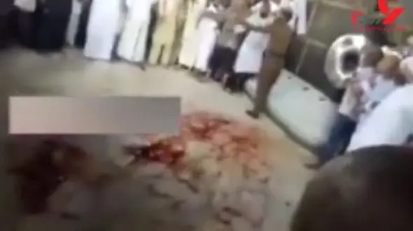 بمب گذار انتحاری خود را مقابل خانه خدا منفجر کرد+ فیلم وحشتناک