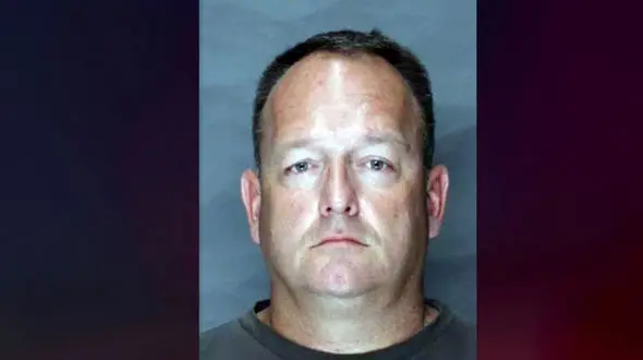 اذیت مرد 47 ساله به همراه سگش به 2 دختر 13ساله + عکس