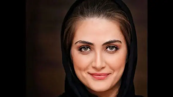 غوغای فیلم  گریه های الناز ملک ! / خانم بازیگر همه را میخکوب خودش کرد !