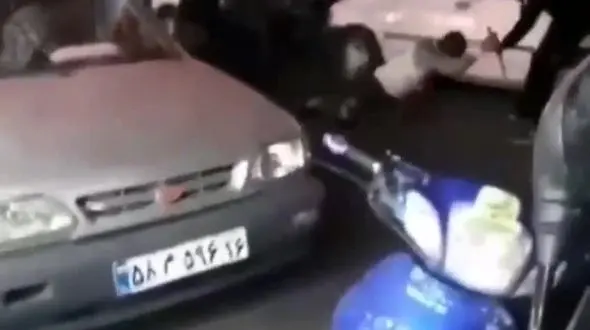 قطع مچ دست یک مرد توسط اراذل و اوباش در قم + فیلم دلخراش