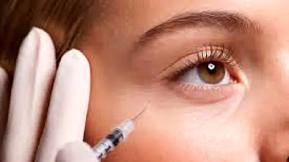 وضعیت عجیب صورت زن جوان پس از عمل بوتاکس! + عکس